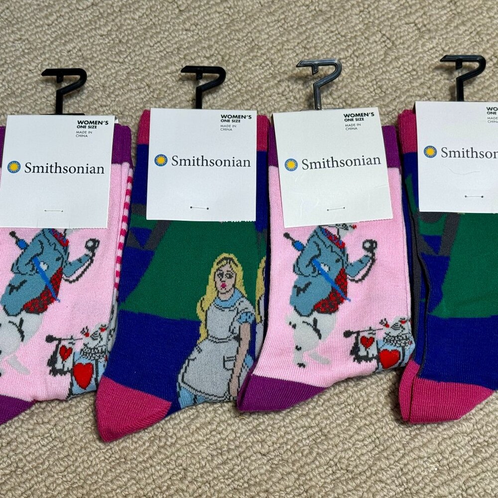 4 Smithsonian New Novelty Crew Socks Size 6-12/13 - Men's/Women's -